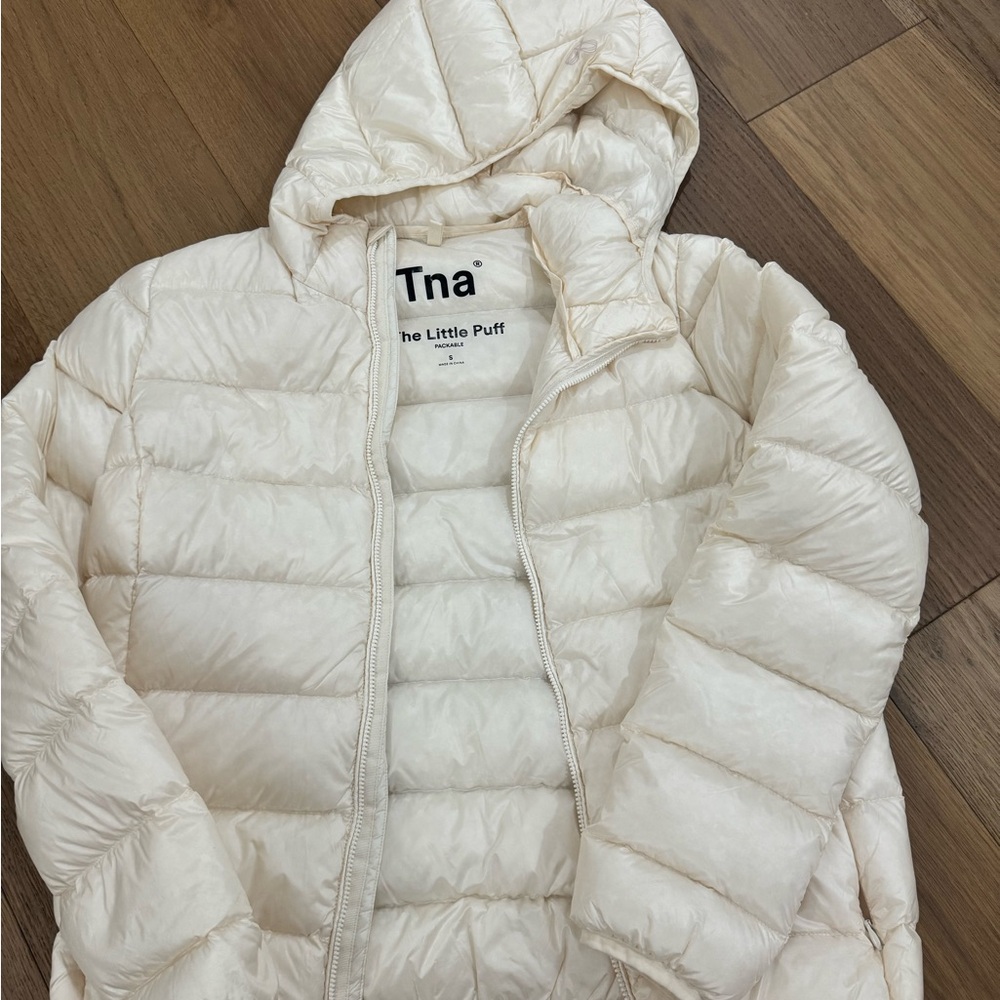 TNA The Little Puff Jacket in Soft Cream